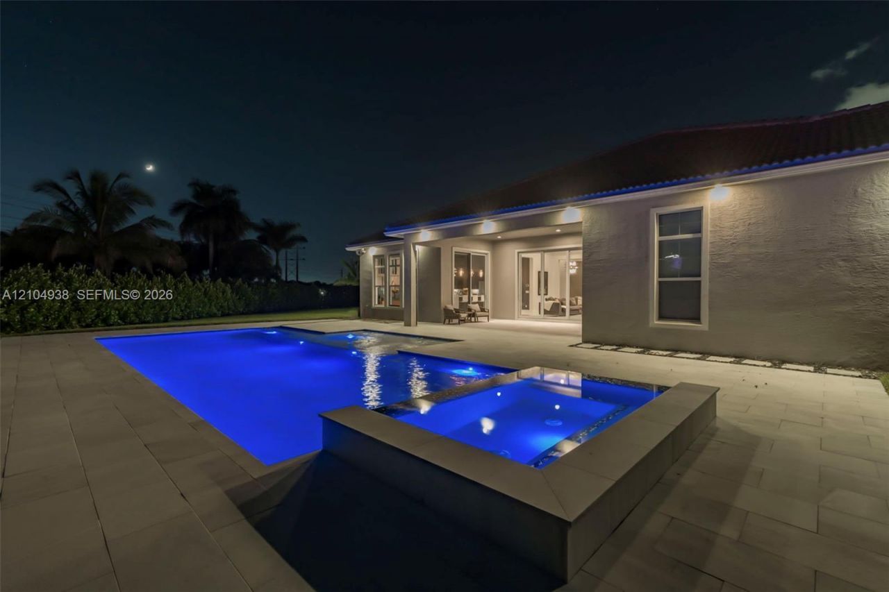 5202 S Sterling Ranch Cir , Davie, FL 33314 Photo
