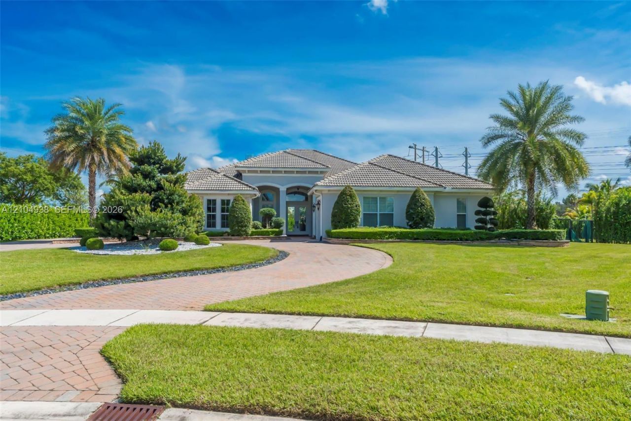 5202 S Sterling Ranch Cir , Davie, FL 33314 Photo