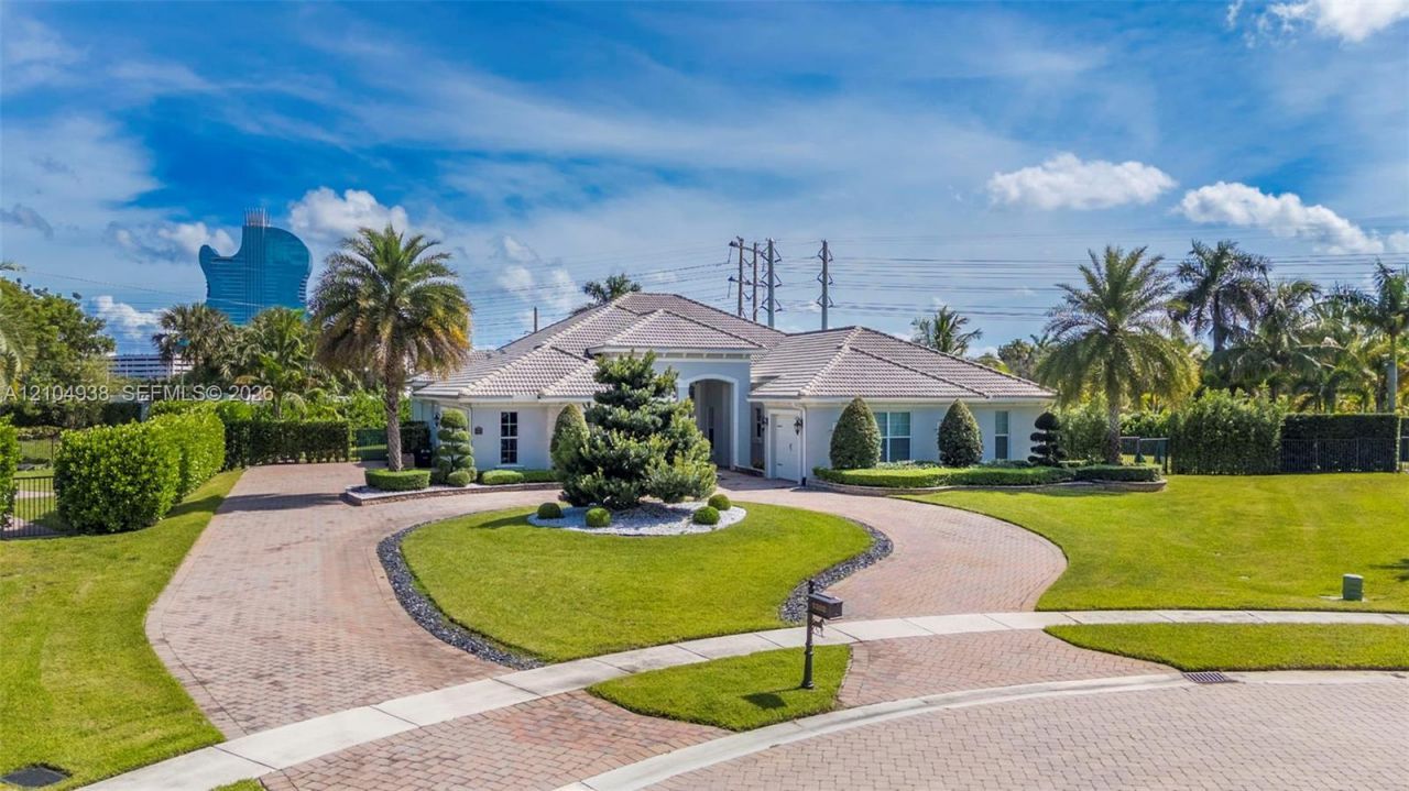 5202 S Sterling Ranch Cir , Davie, FL 33314 Photo