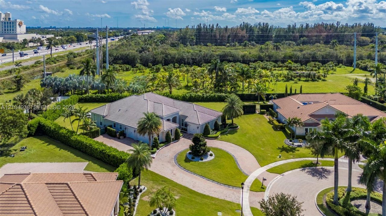 5202 S Sterling Ranch Cir , Davie, FL 33314 Photo