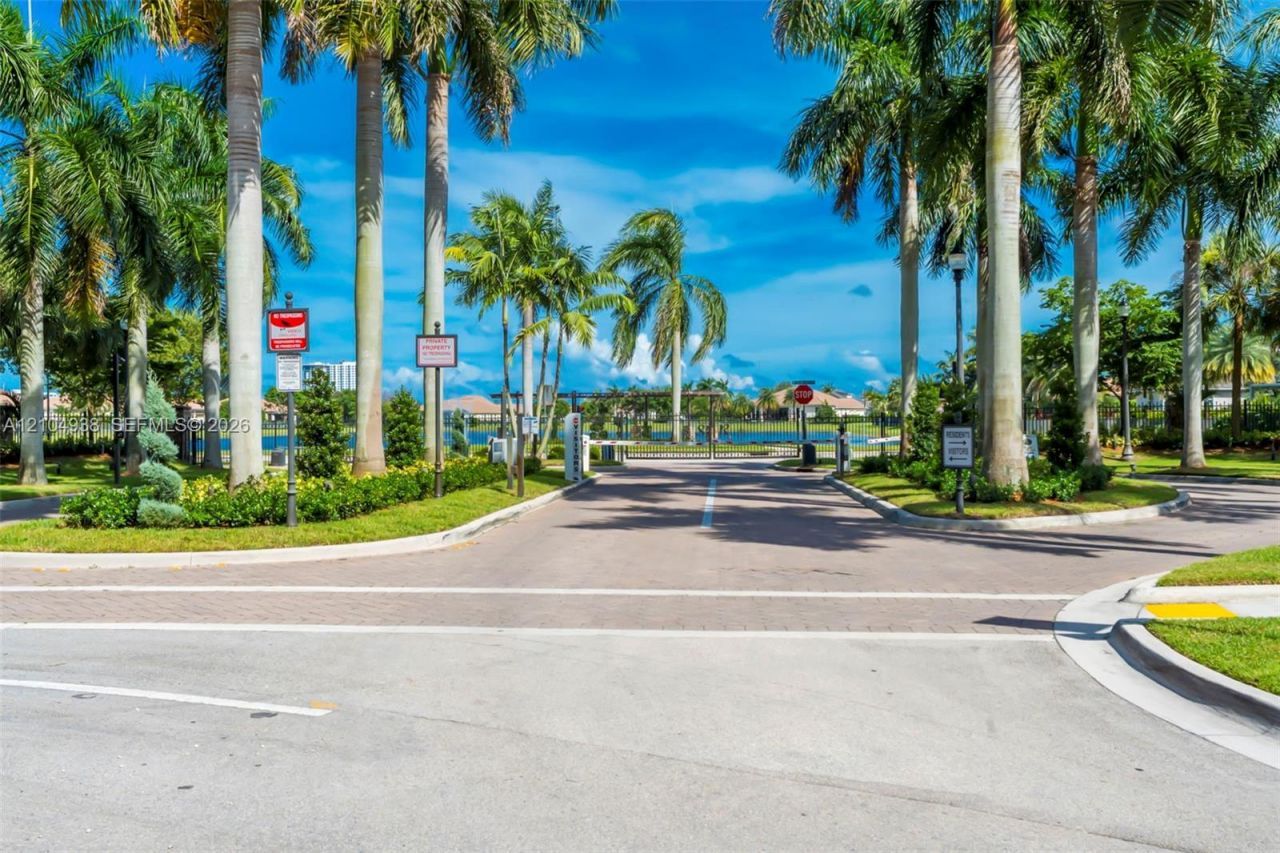 5202 S Sterling Ranch Cir , Davie, FL 33314 Photo