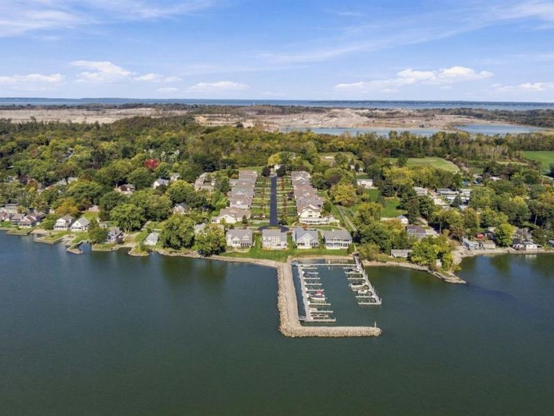 2050 S Bailiwick Lane, Marblehead, OH 43440 Photo 4