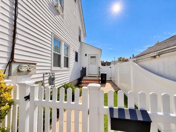 120 Princeton Street, Williston Park, NY 11596