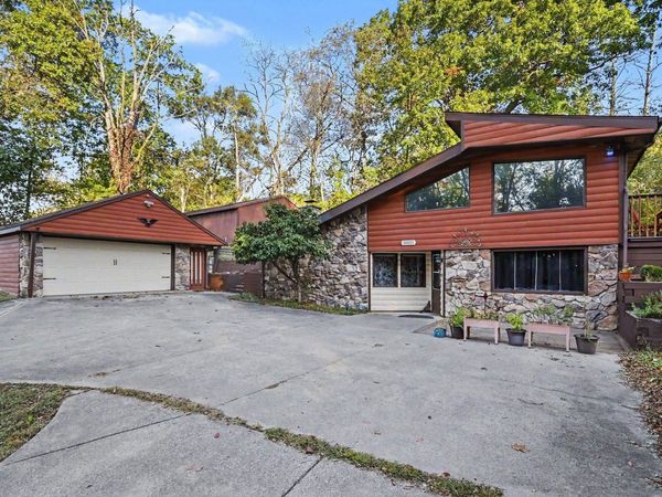 10511 Jefferson Road, Osceola, IN 46561