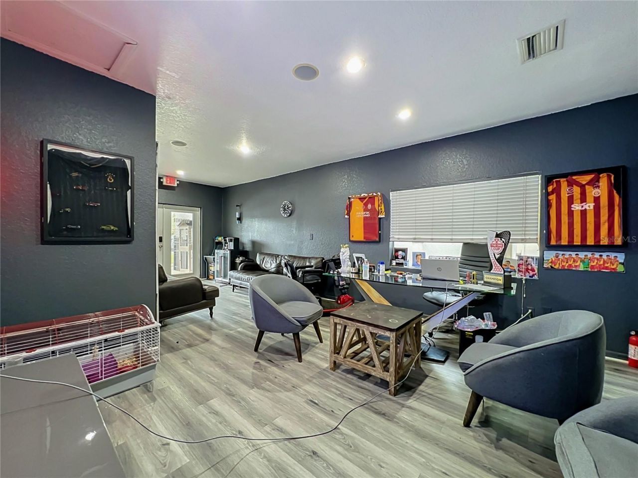 690 N Semoran Boulevard , Orlando, FL 32807 Photo