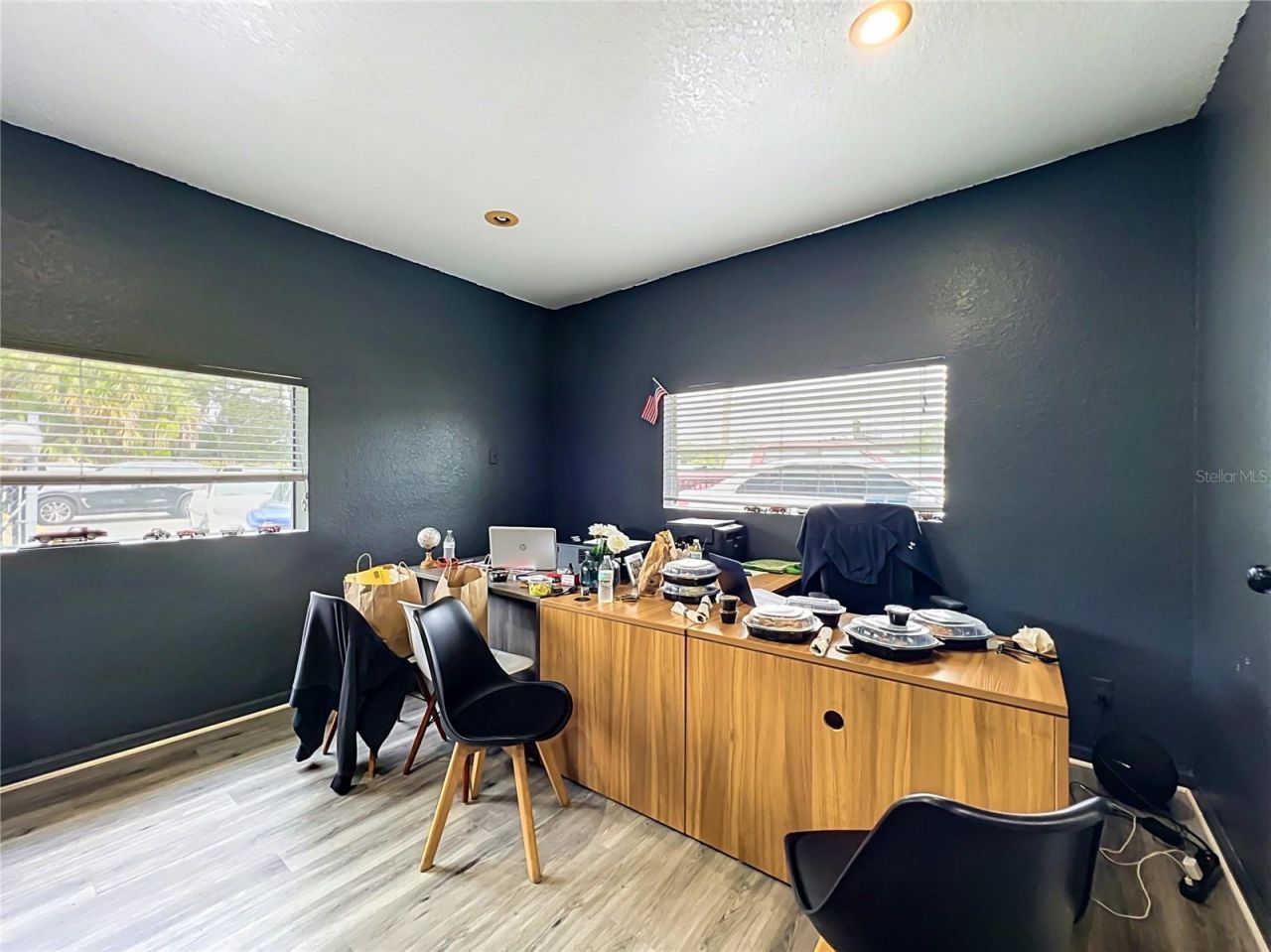690 N Semoran Boulevard , Orlando, FL 32807 Photo