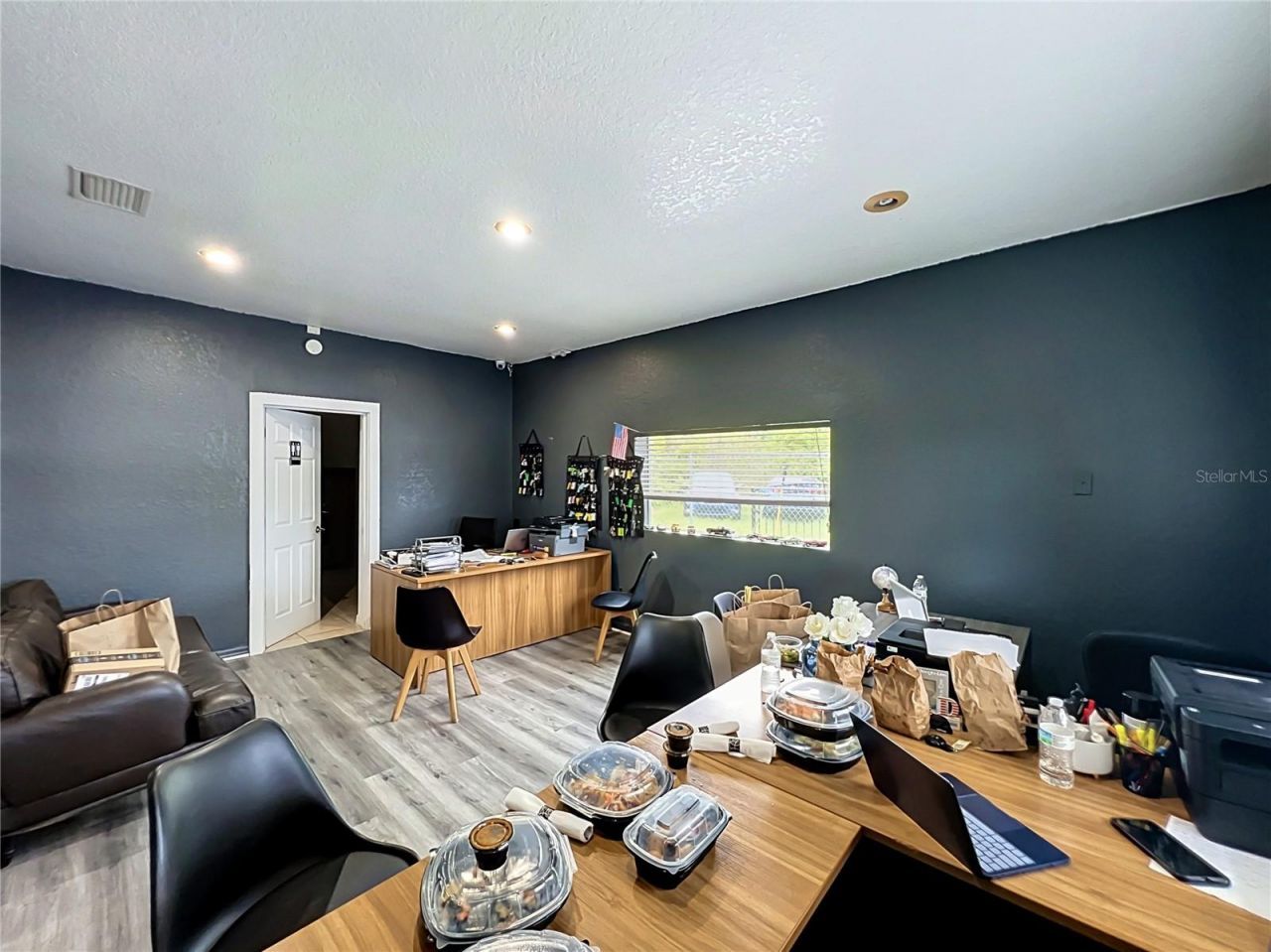 690 N Semoran Boulevard , Orlando, FL 32807 Photo