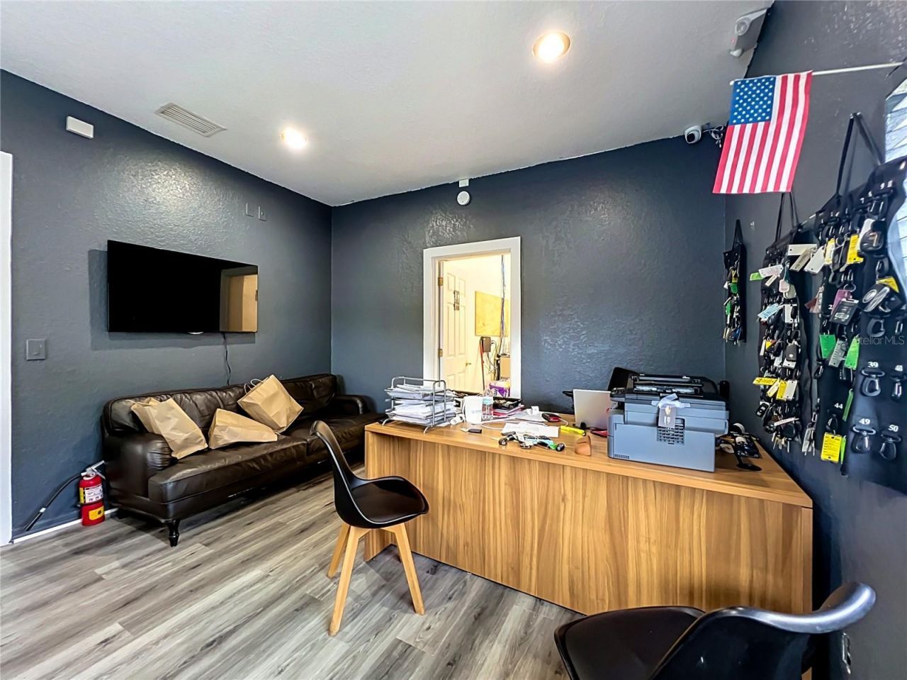 690 N Semoran Boulevard , Orlando, FL 32807 Photo