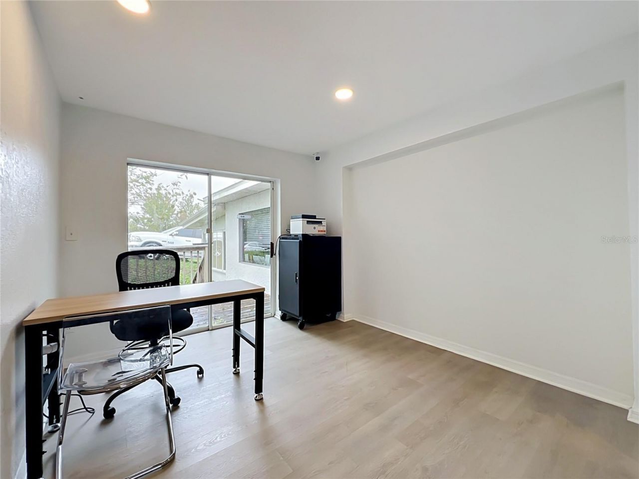 690 N Semoran Boulevard , Orlando, FL 32807 Photo