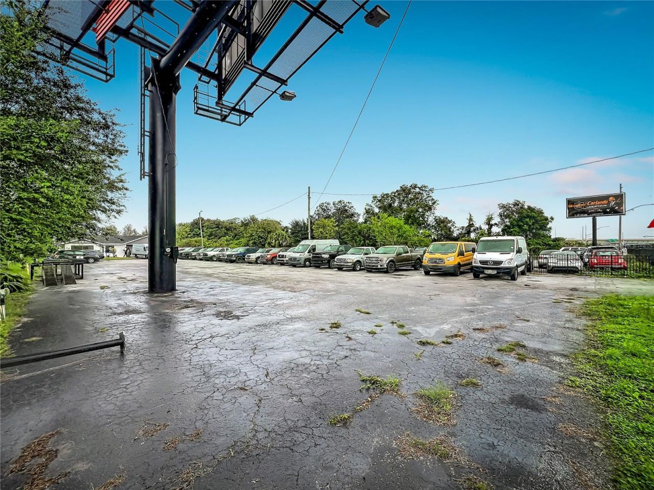 690 N Semoran Boulevard , Orlando, FL 32807 Photo