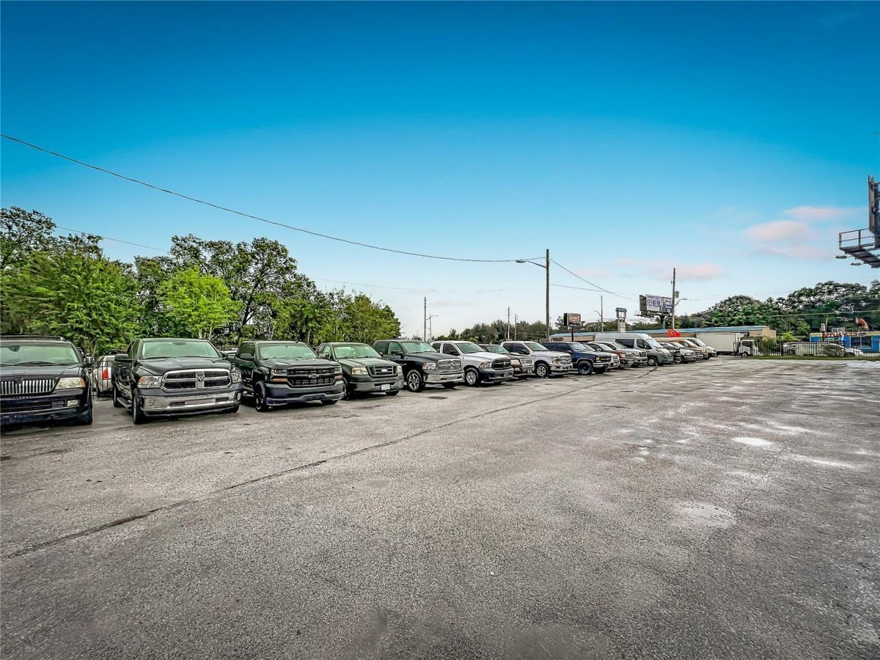 690 N Semoran Boulevard , Orlando, FL 32807 Photo