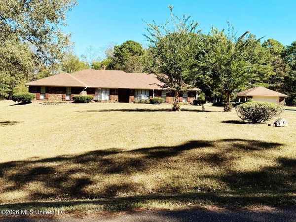 144 N Pine Drive, Madison, MS 39110