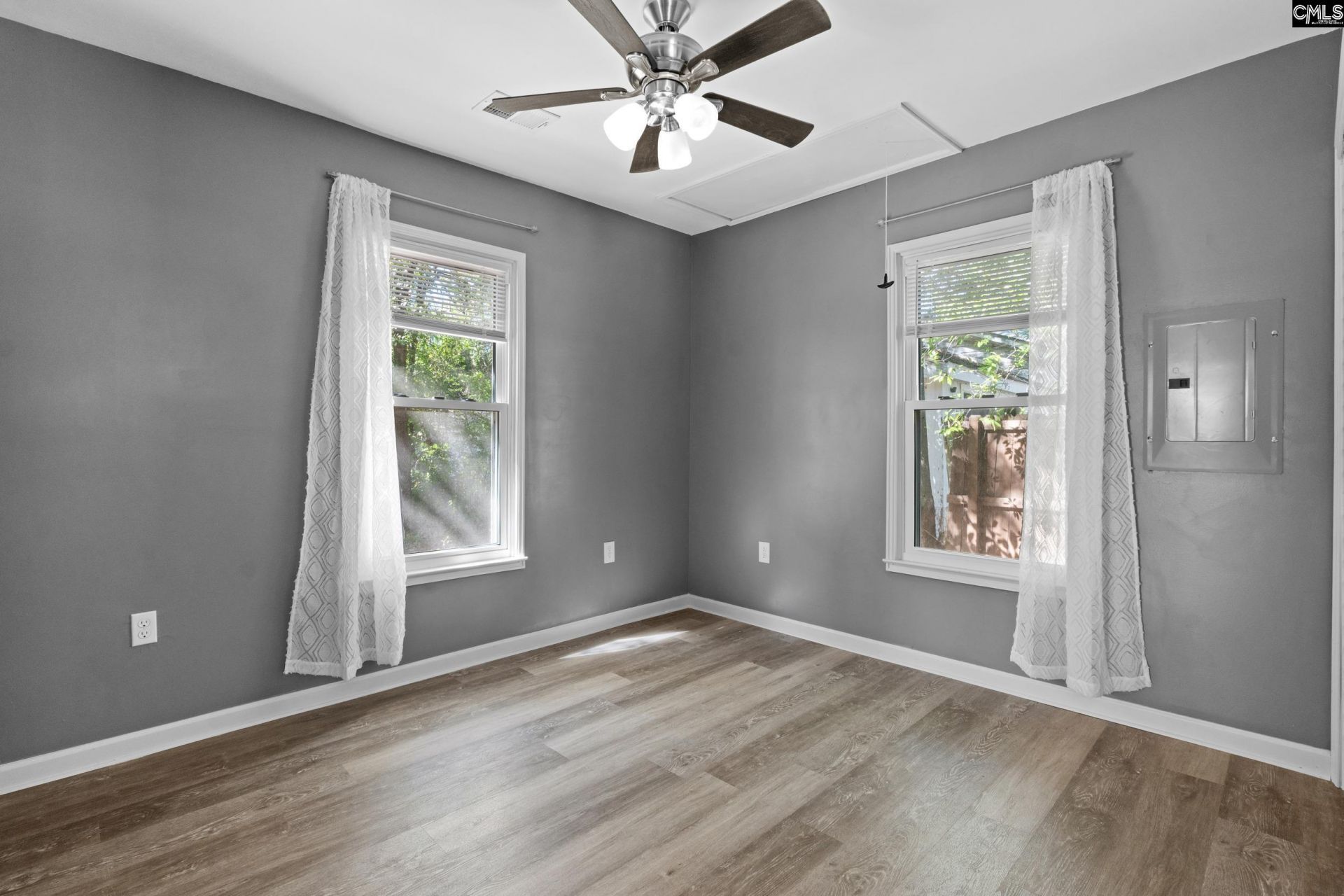 929 Vernon Court  Photo 13