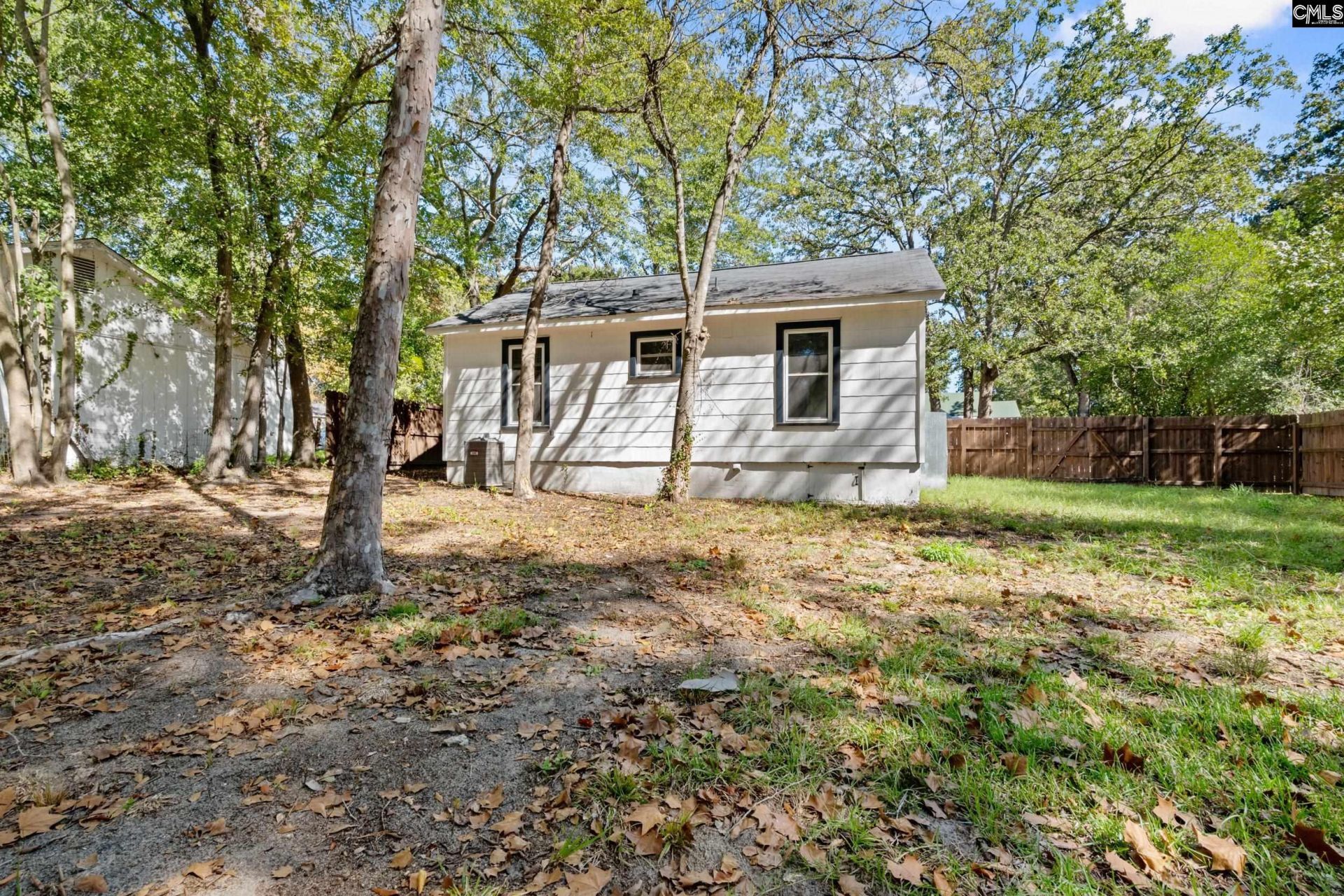 929 Vernon Court  Photo 22