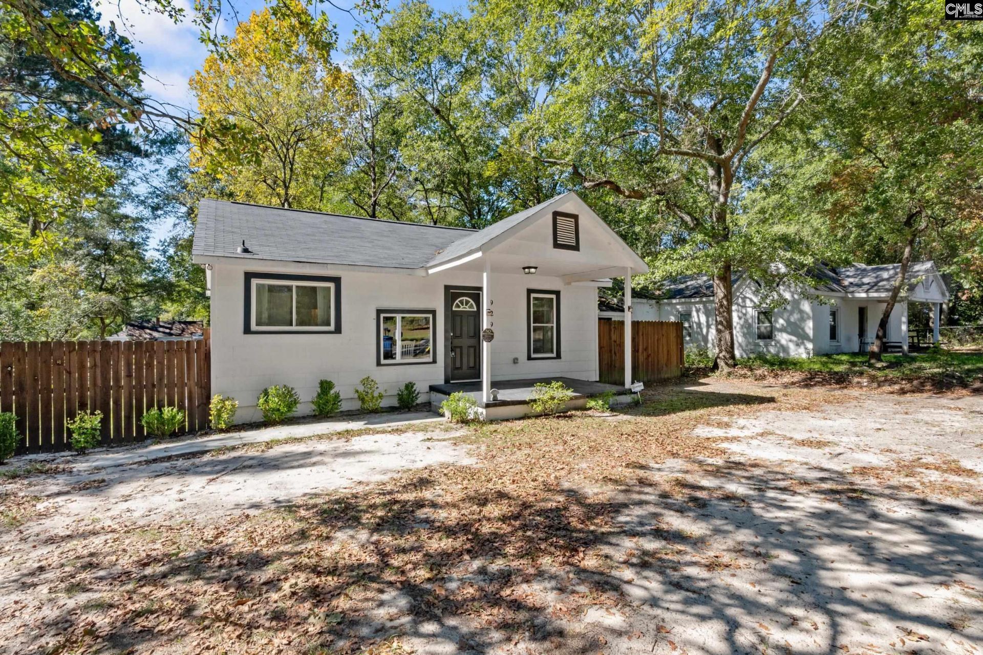 929 Vernon Court  Photo 8