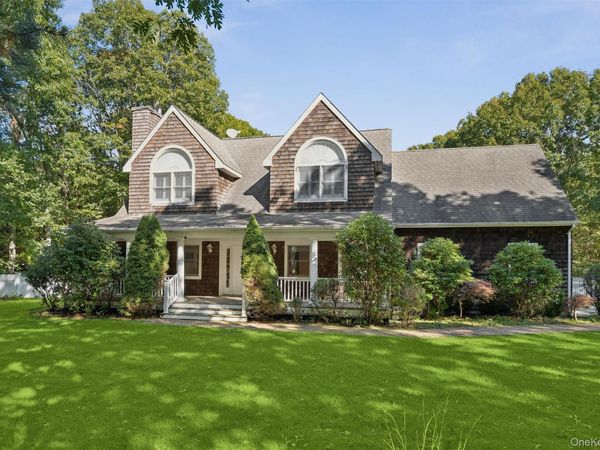4 Bennett Drive , East Quogue, NY 11942