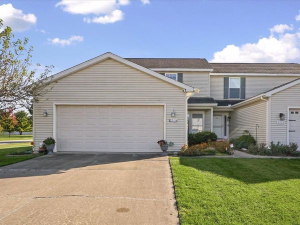 3901 Balmoral Drive , Champaign, IL 61822