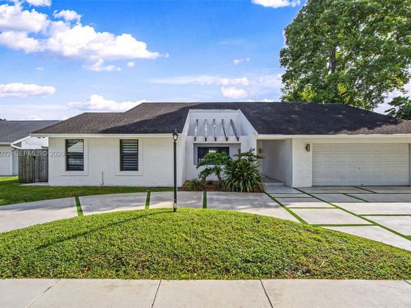 12220 SW 93rd St , Miami, FL 33186
