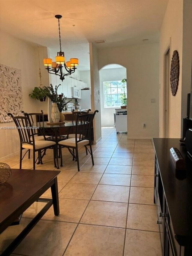 5610 NW 114th Pl , Unit 212, Doral, FL 33178 Photo