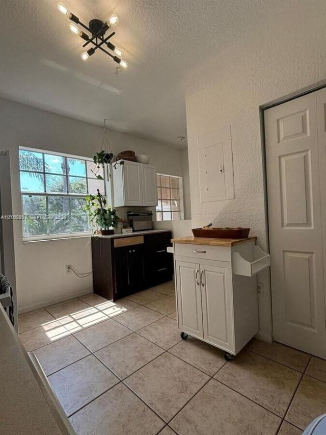 5610 NW 114th Pl , Unit 212, Doral, FL 33178 Photo