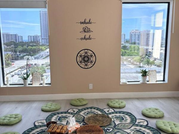 1920 E Hallandale Beach Blvd, Hallandale Beach, FL 33009