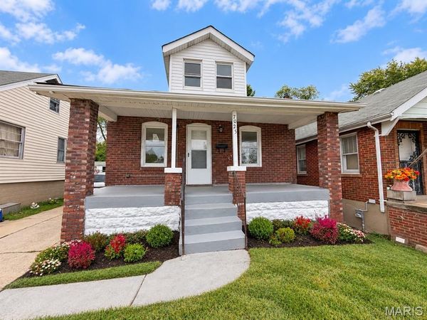7025 Woodrow Avenue , Normandy, MO 63121