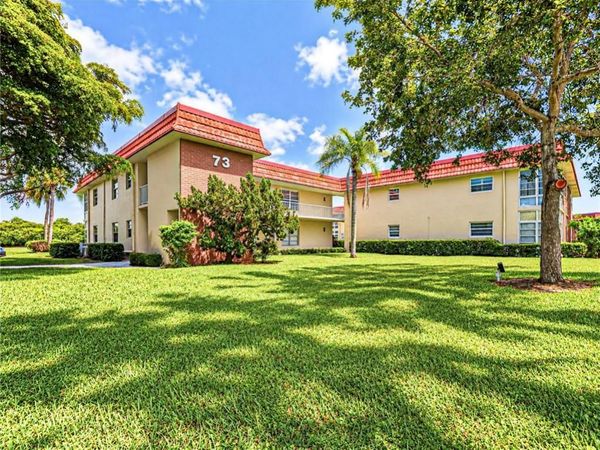 73 ROYAL OAK Court, Unit 206, Vero Beach, FL 32962