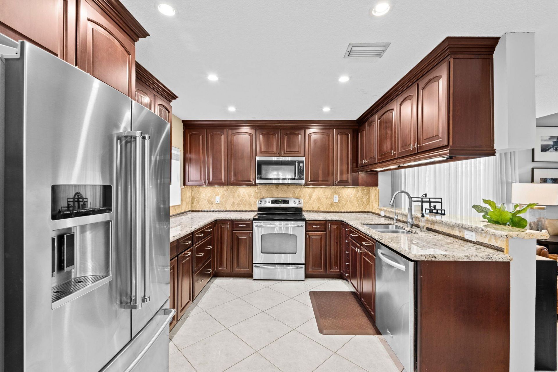 9843 NW 2nd Court, Plantation, FL 33324 Photo