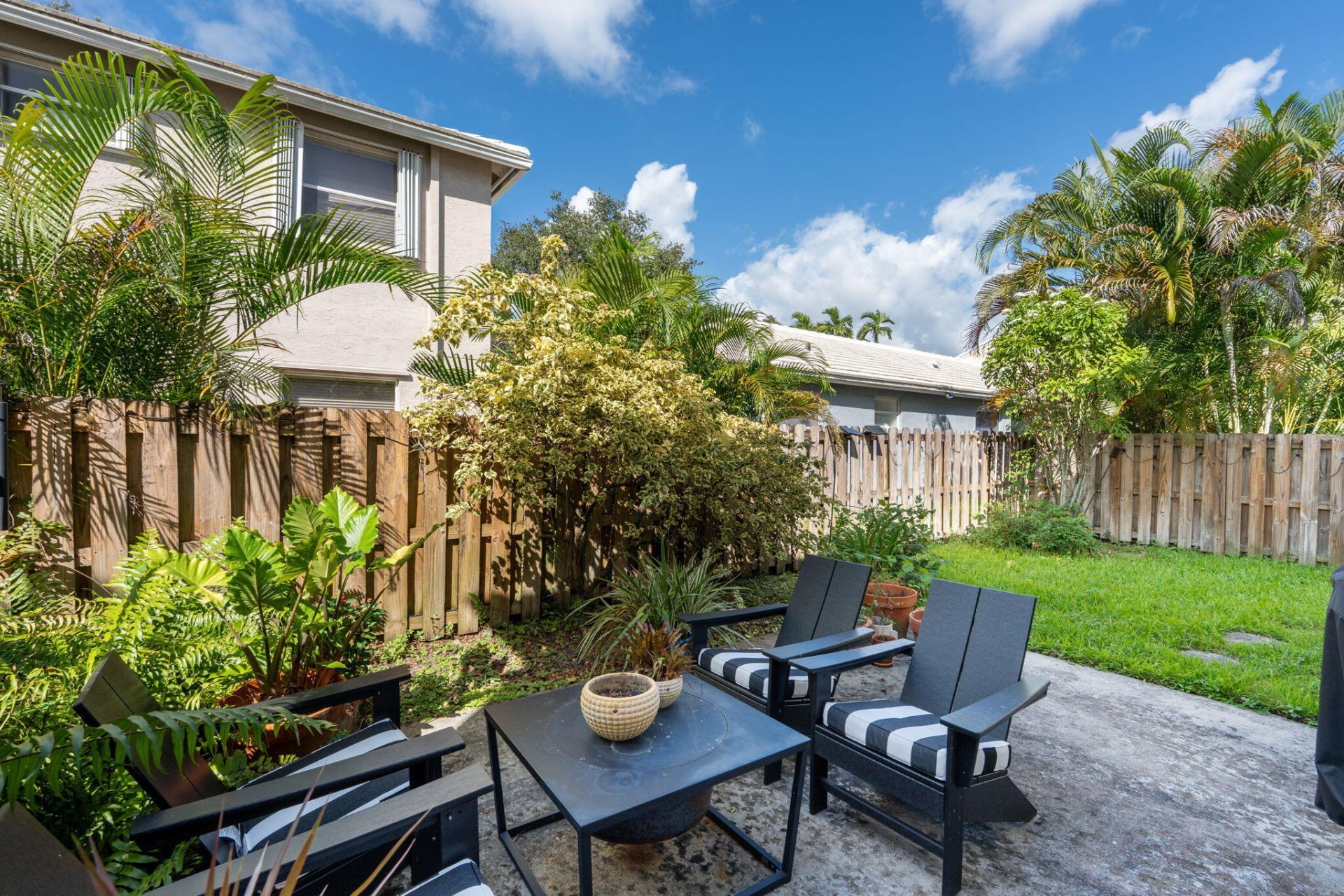 9843 NW 2nd Court, Plantation, FL 33324 Photo