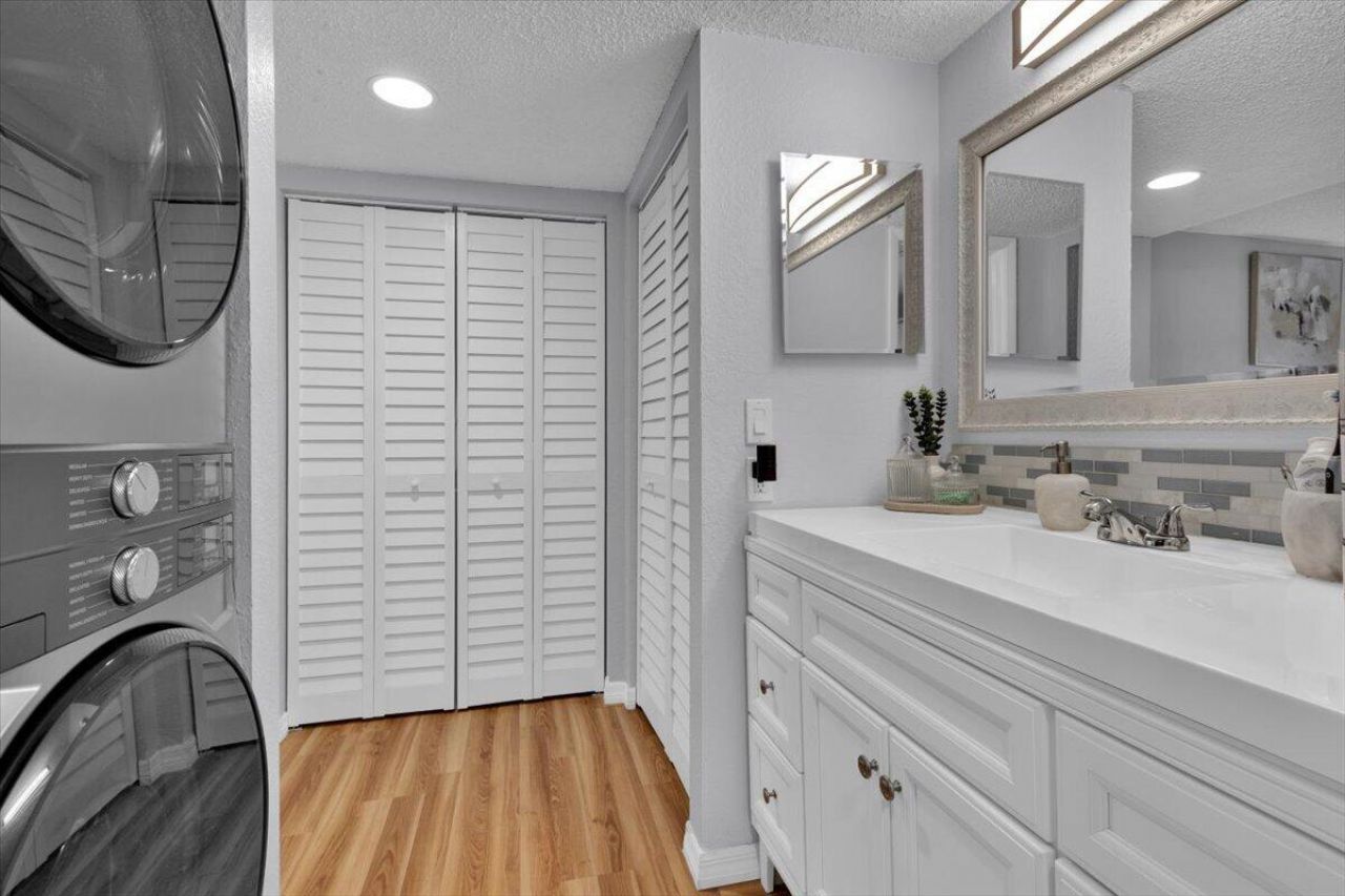 1529 SE Royal Green Circle, Unit 102, Port Saint Lucie, FL 34952 Photo