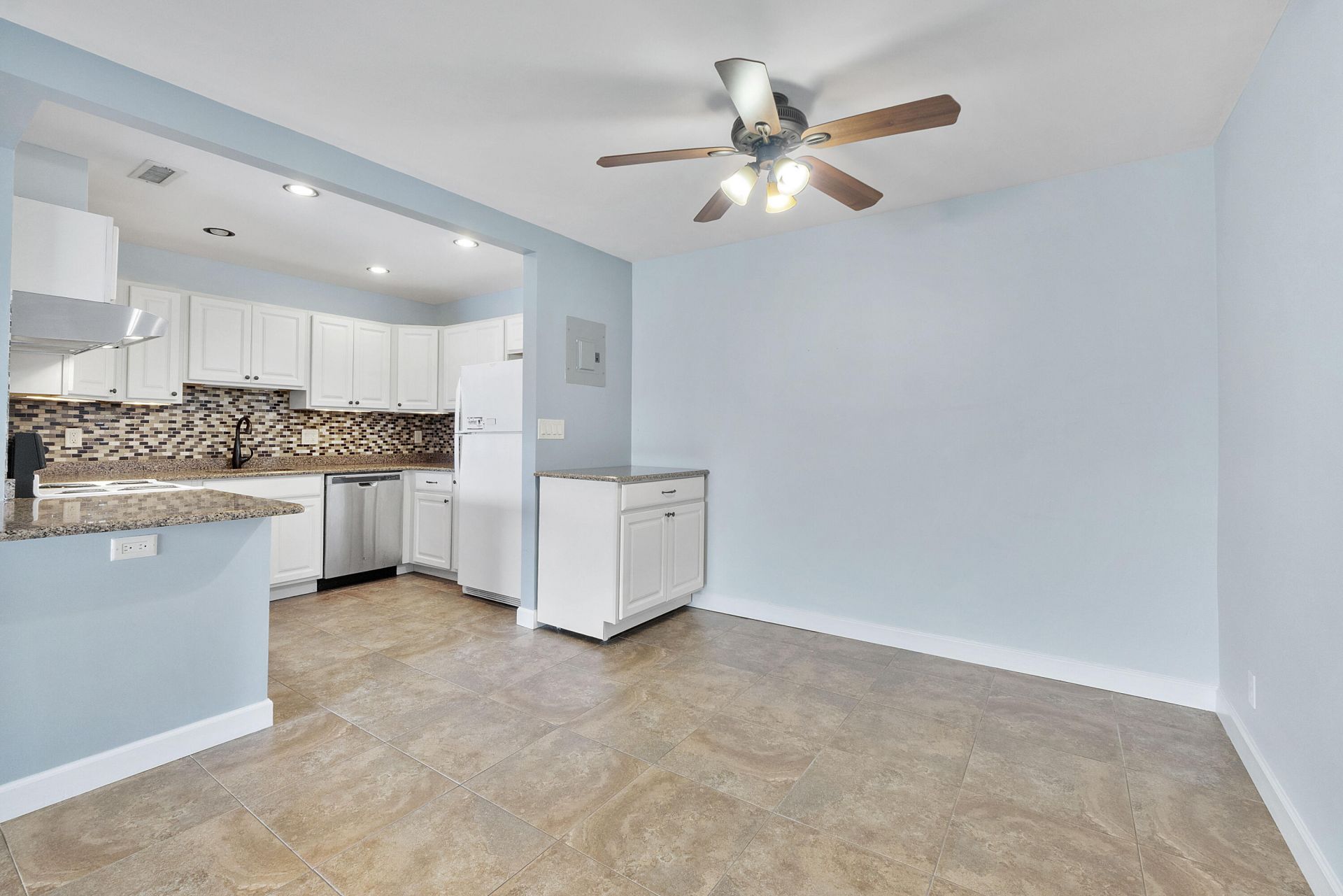 6253 Bay Club Drive, Unit 3, Fort Lauderdale, FL 33308 Photo