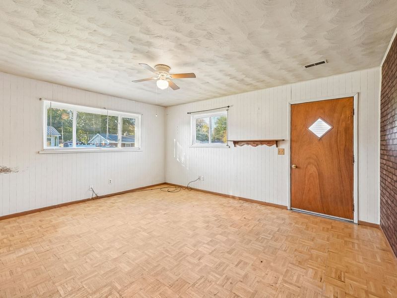 360 Sweetman Avenue, Urbana, OH 43078 Photo 12