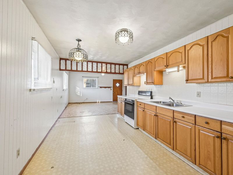 360 Sweetman Avenue, Urbana, OH 43078 Photo 14