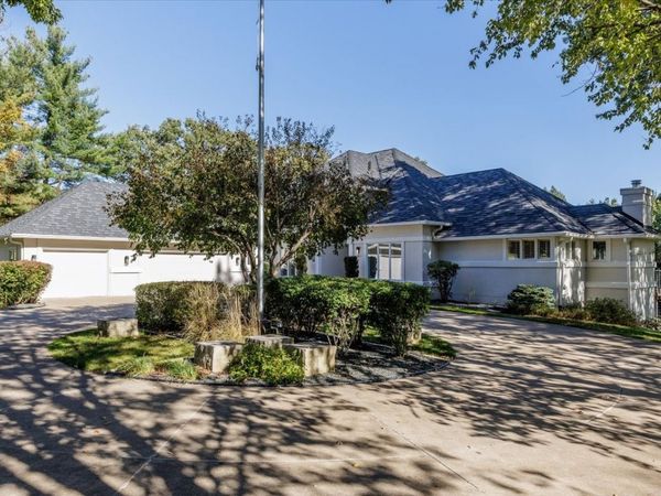 600 Grand Oaks Drive, West Des Moines, IA 50265