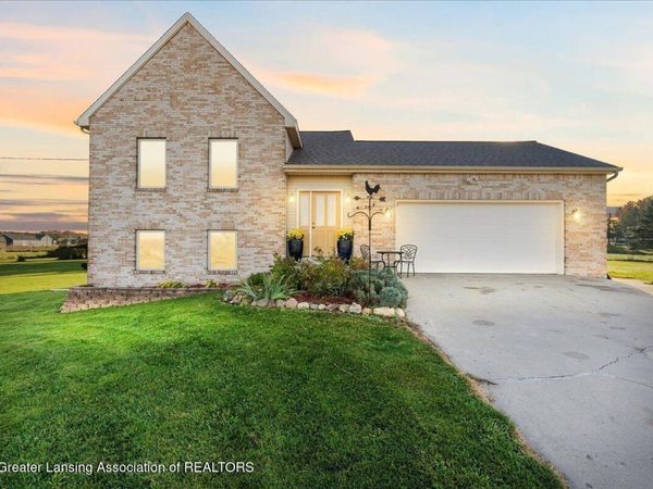 11925 S Francis Road, DeWitt, MI 48820