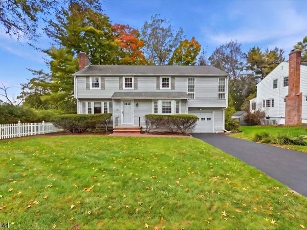 5 Mckinley Ave, West Caldwell, NJ 07006