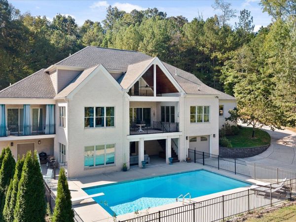 2008 River Bluff Drive , Hixson, TN 37343