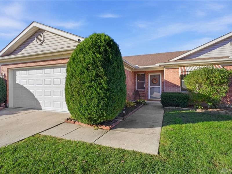 428 Whisper Lane, Xenia, OH 45385 Photo 2