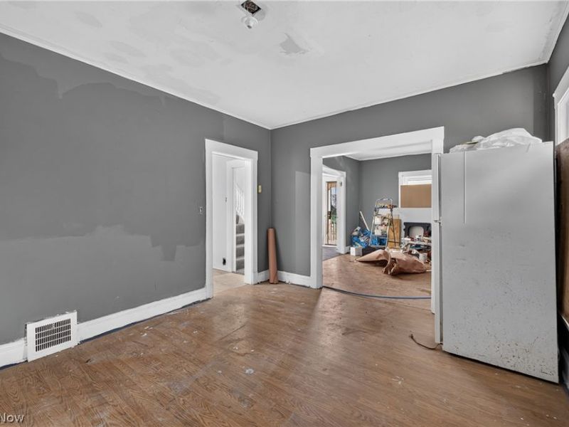 890 E 75th Street, Cleveland, OH 44103 Photo 12