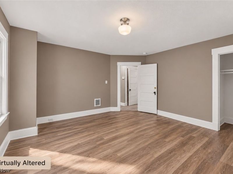 890 E 75th Street, Cleveland, OH 44103 Photo 14