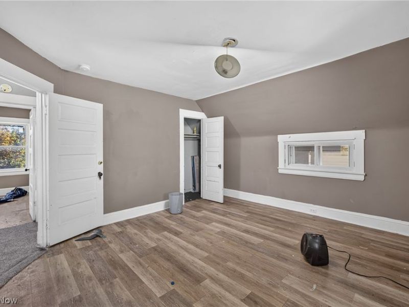 890 E 75th Street, Cleveland, OH 44103 Photo 17