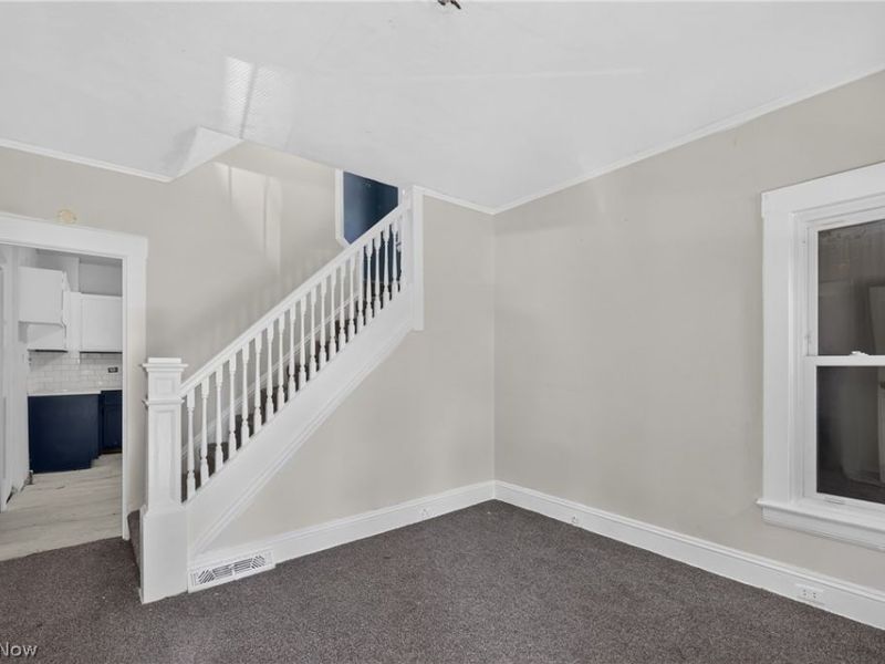 890 E 75th Street, Cleveland, OH 44103 Photo 4