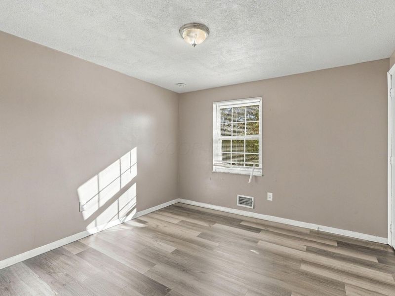 5702 Beechcroft Road, Unit D, Columbus, OH 43229 Photo 12