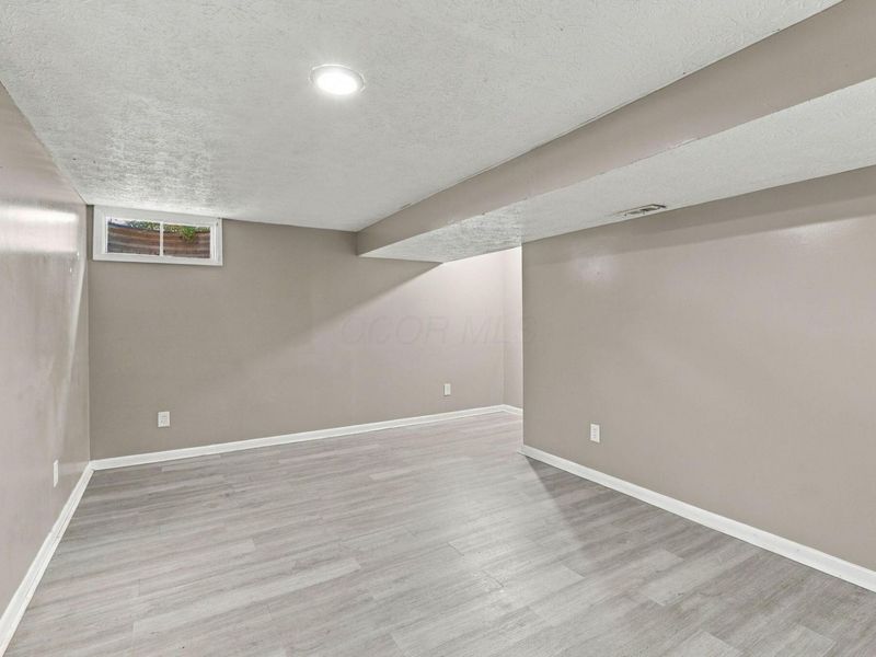 5702 Beechcroft Road, Unit D, Columbus, OH 43229 Photo 16