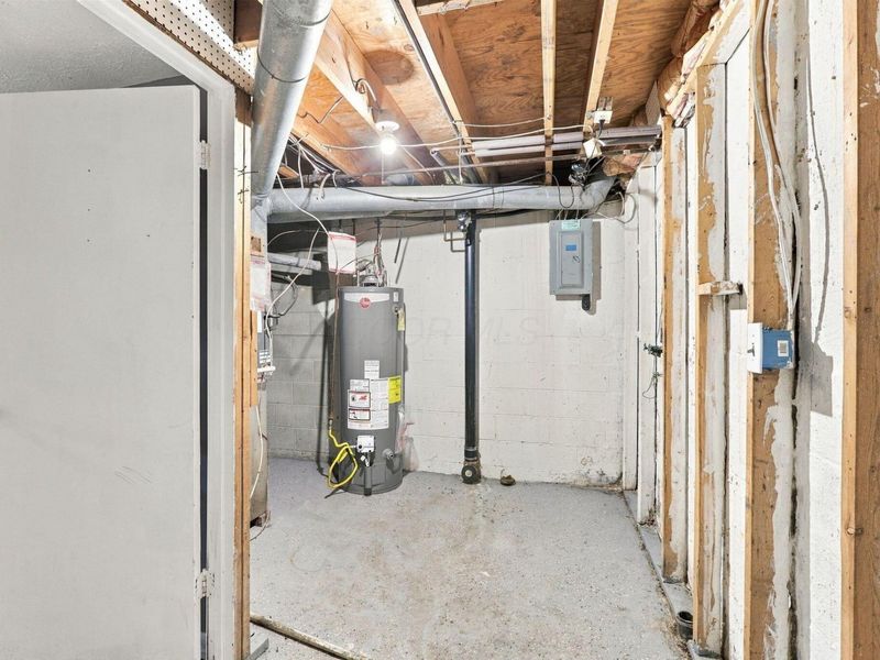 5702 Beechcroft Road, Unit D, Columbus, OH 43229 Photo 17