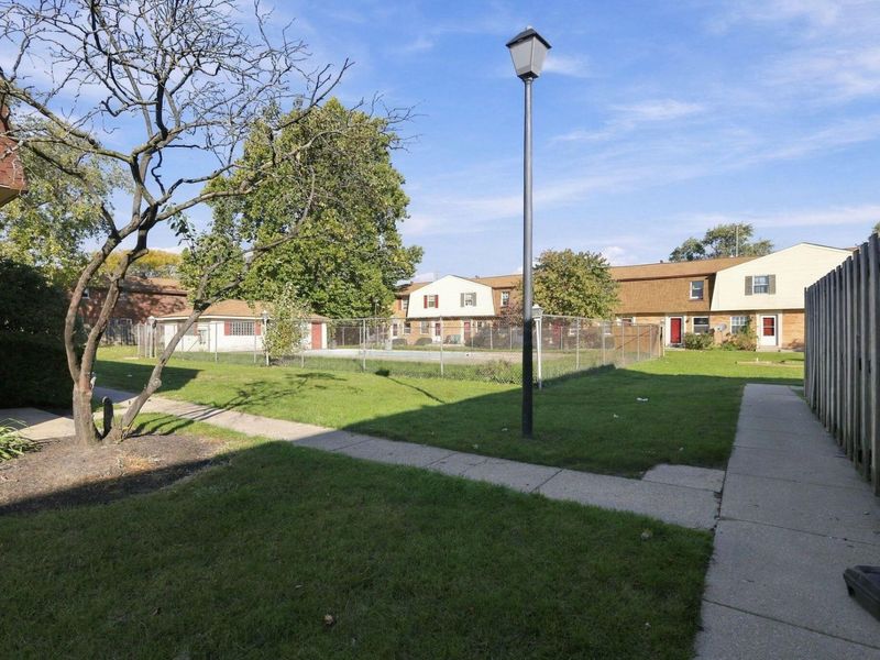 5702 Beechcroft Road, Unit D, Columbus, OH 43229 Photo 19