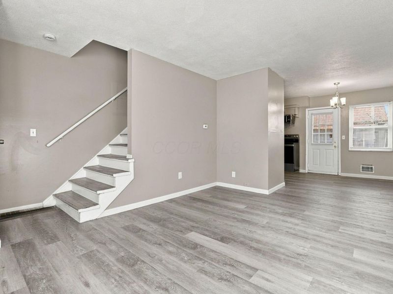 5702 Beechcroft Road, Unit D, Columbus, OH 43229 Photo 2