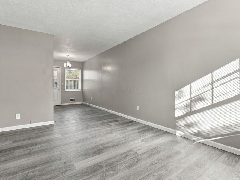 5702 Beechcroft Road, Unit D, Columbus, OH 43229 Photo 3