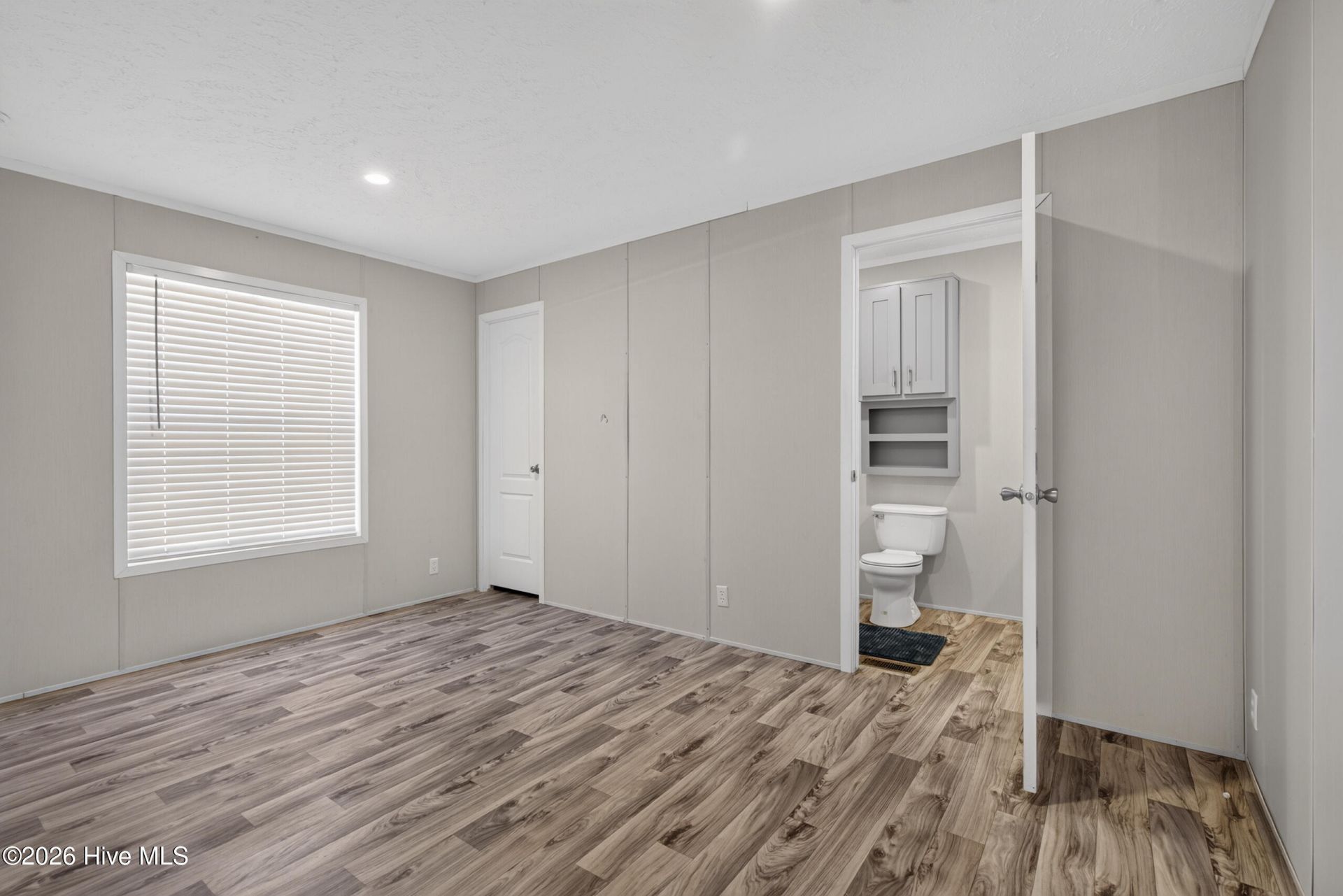 2414 Shoreline Drive Sw Photo 12