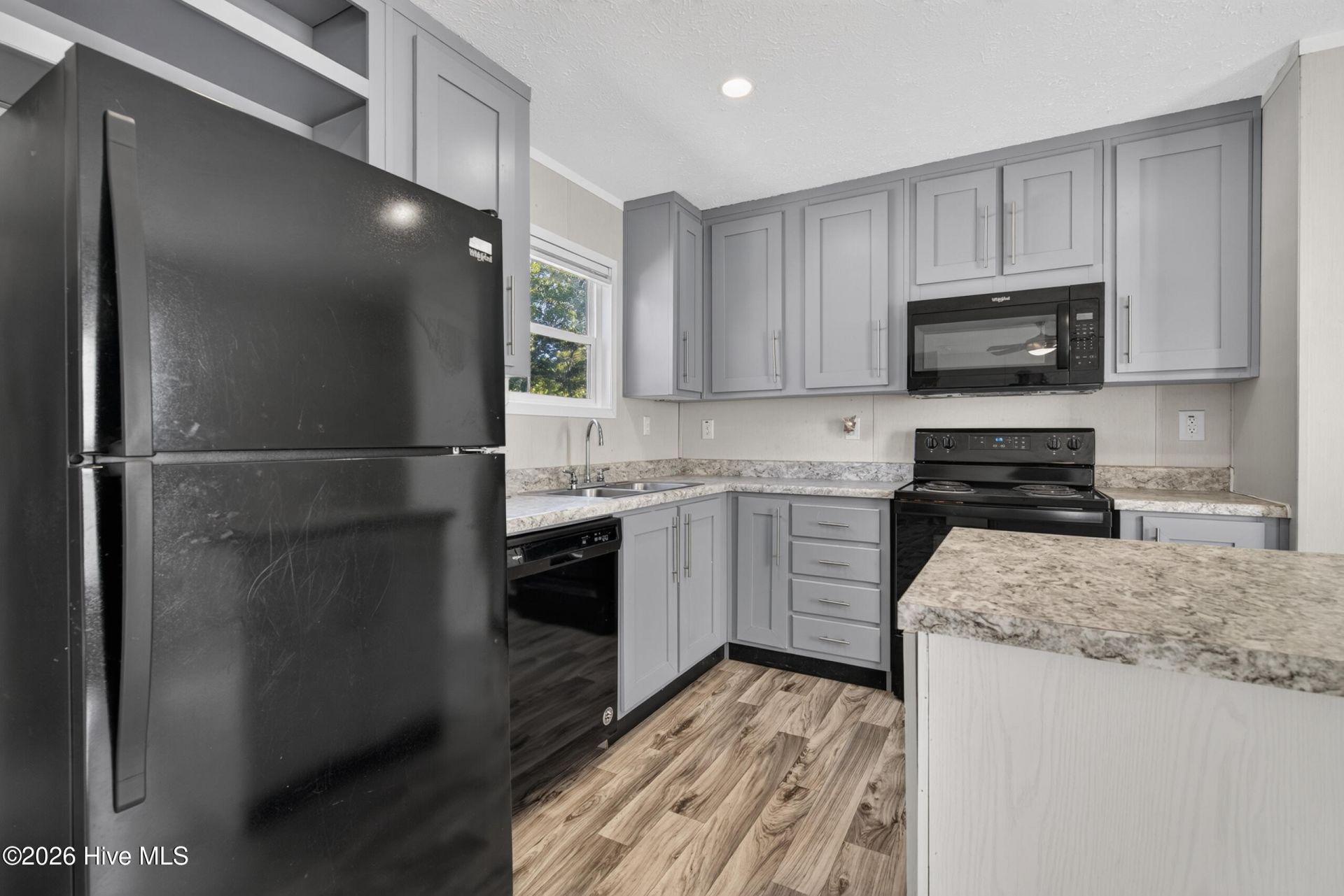 2414 Shoreline Drive Sw Photo 8